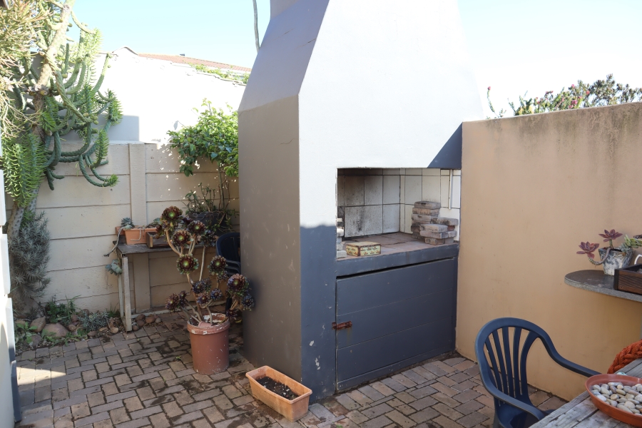 2 Bedroom Property for Sale in C Place Eastern Cape
